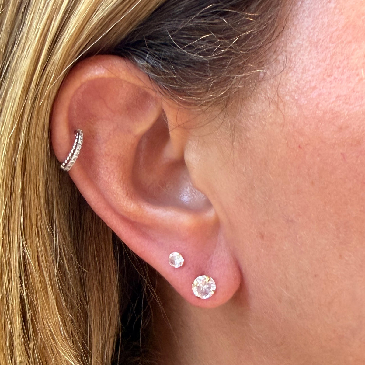 Light Spot Earrings in 18K Gold Plated