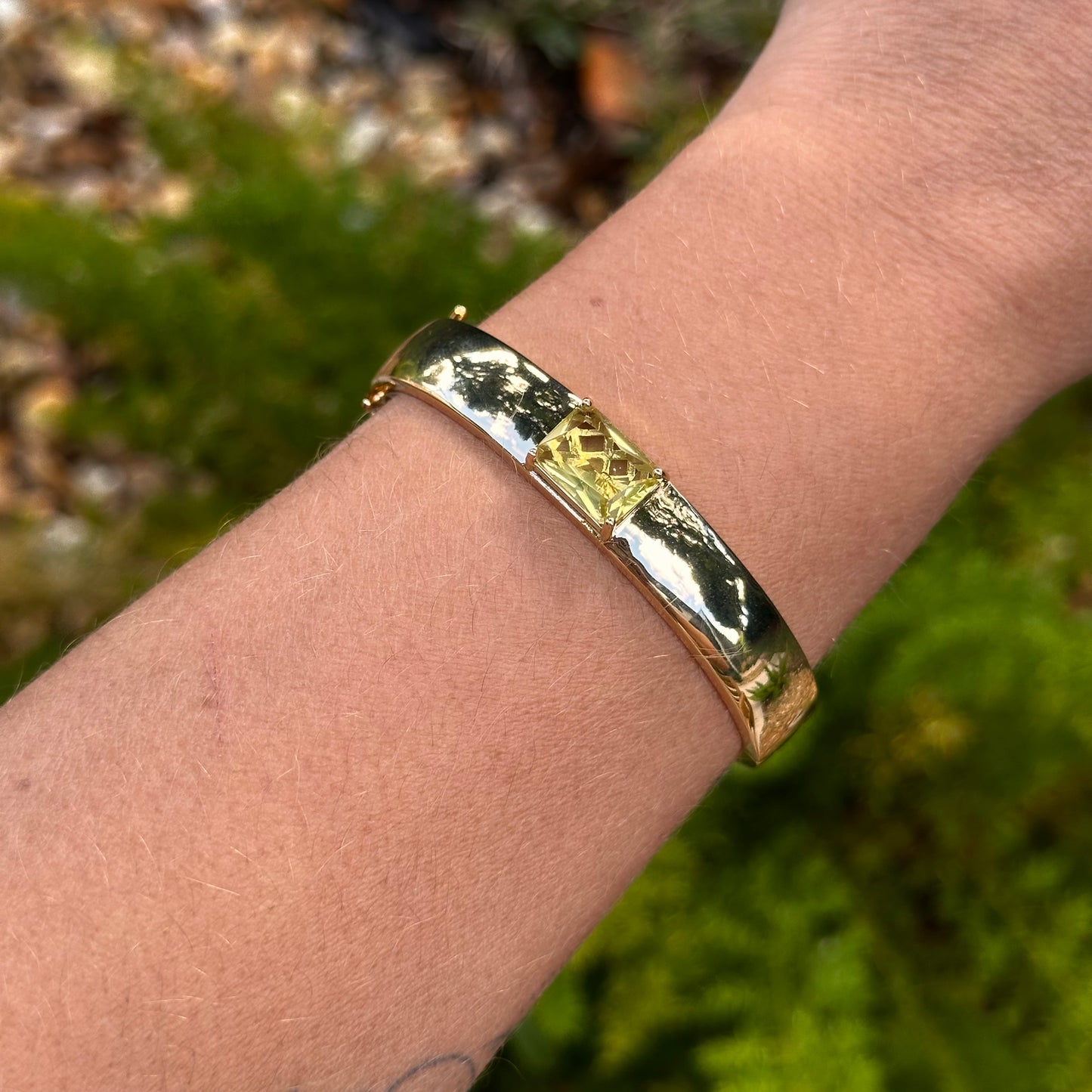 Hard Bracelet in 18K Gold Plated
