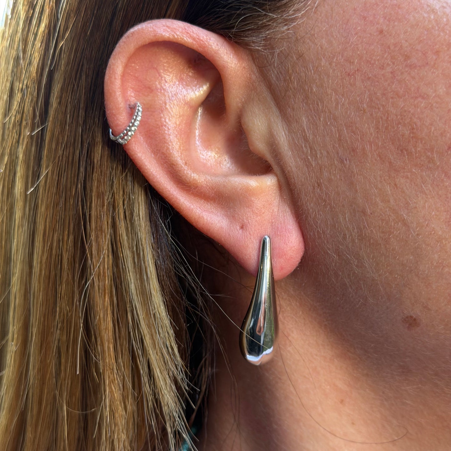 Drop Earrings in 18K White Gold Plated