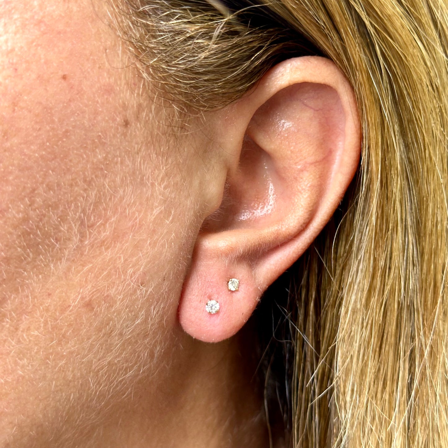 Light Spot Earrings in 18K Gold Plated