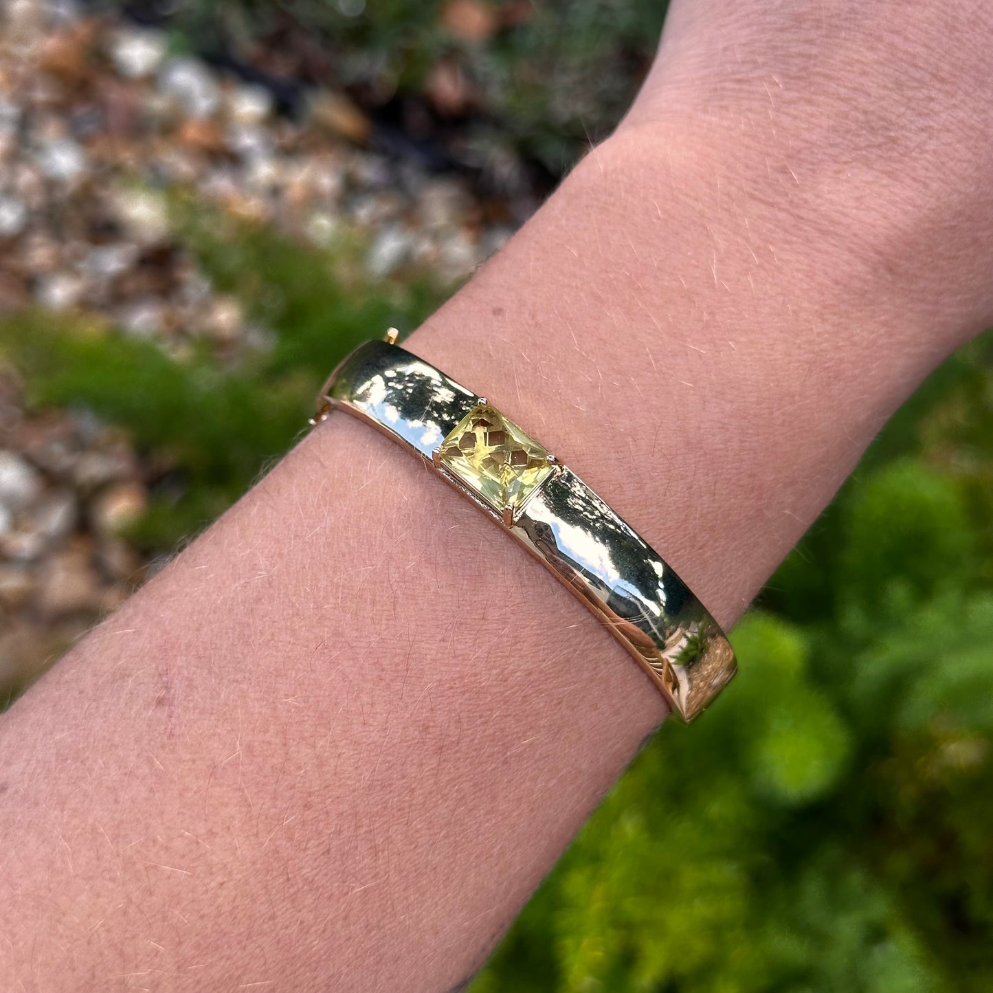 Hard Bracelet in 18K Gold Plated