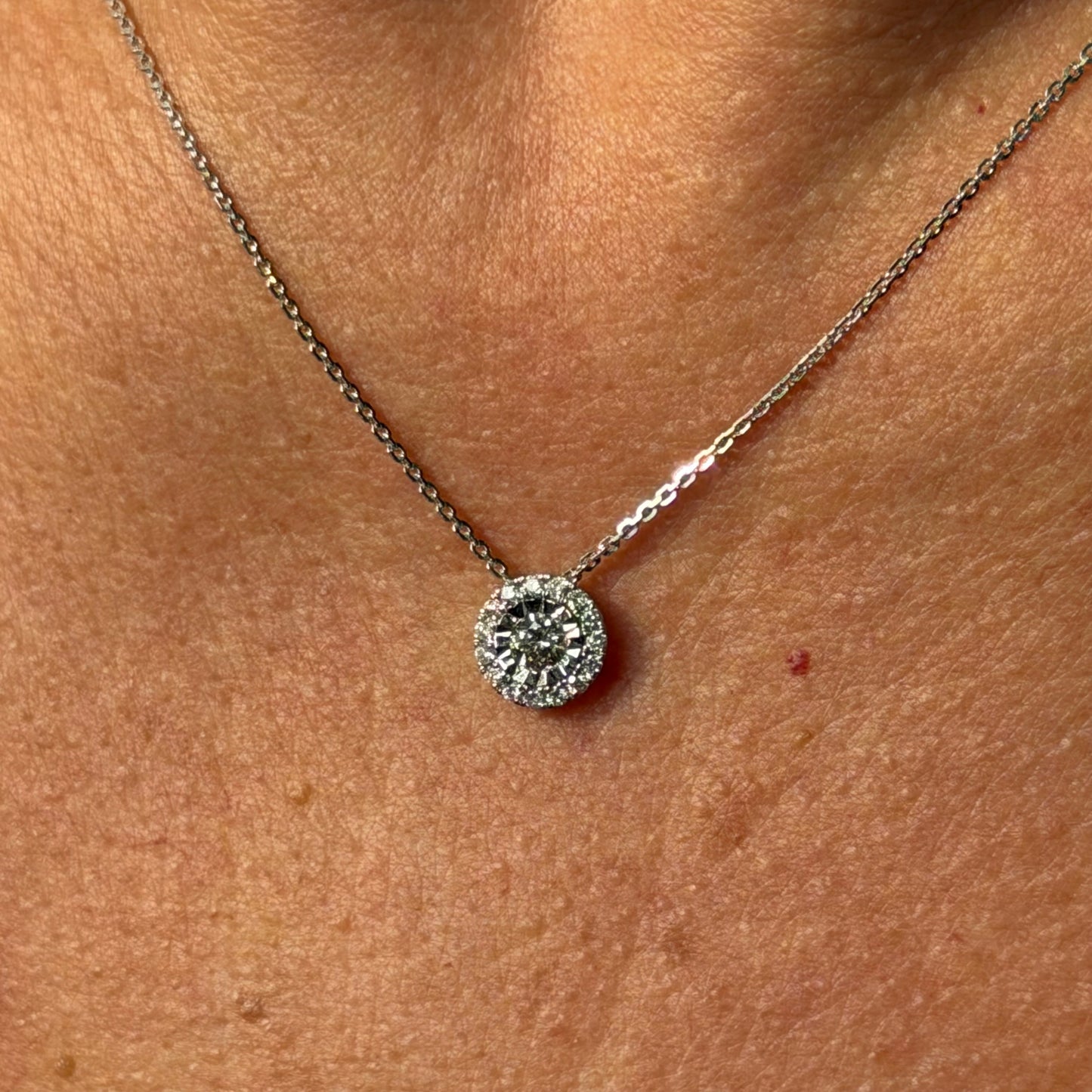 Cat Eye Necklace in 18K White Gold