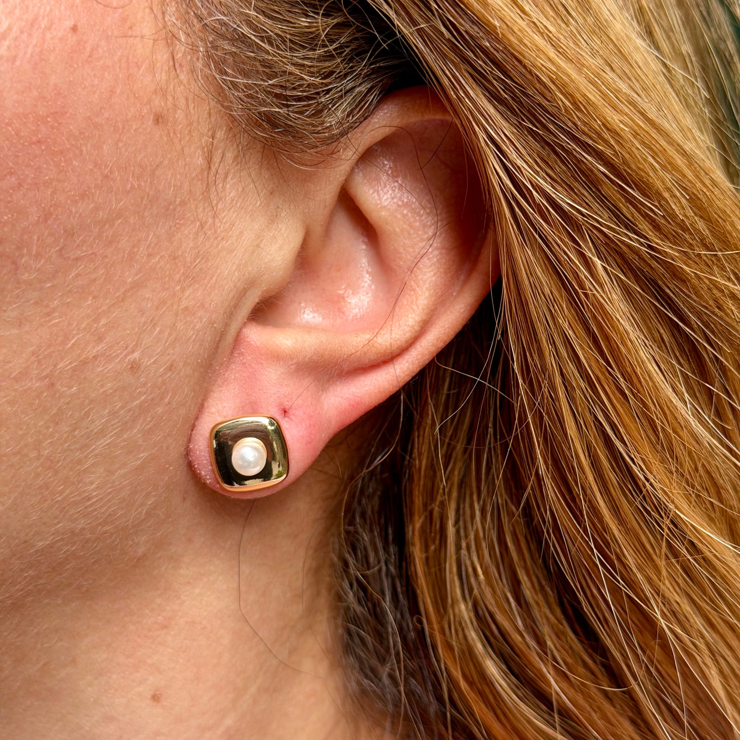 Pearl Earrings in 18K Gold Plated