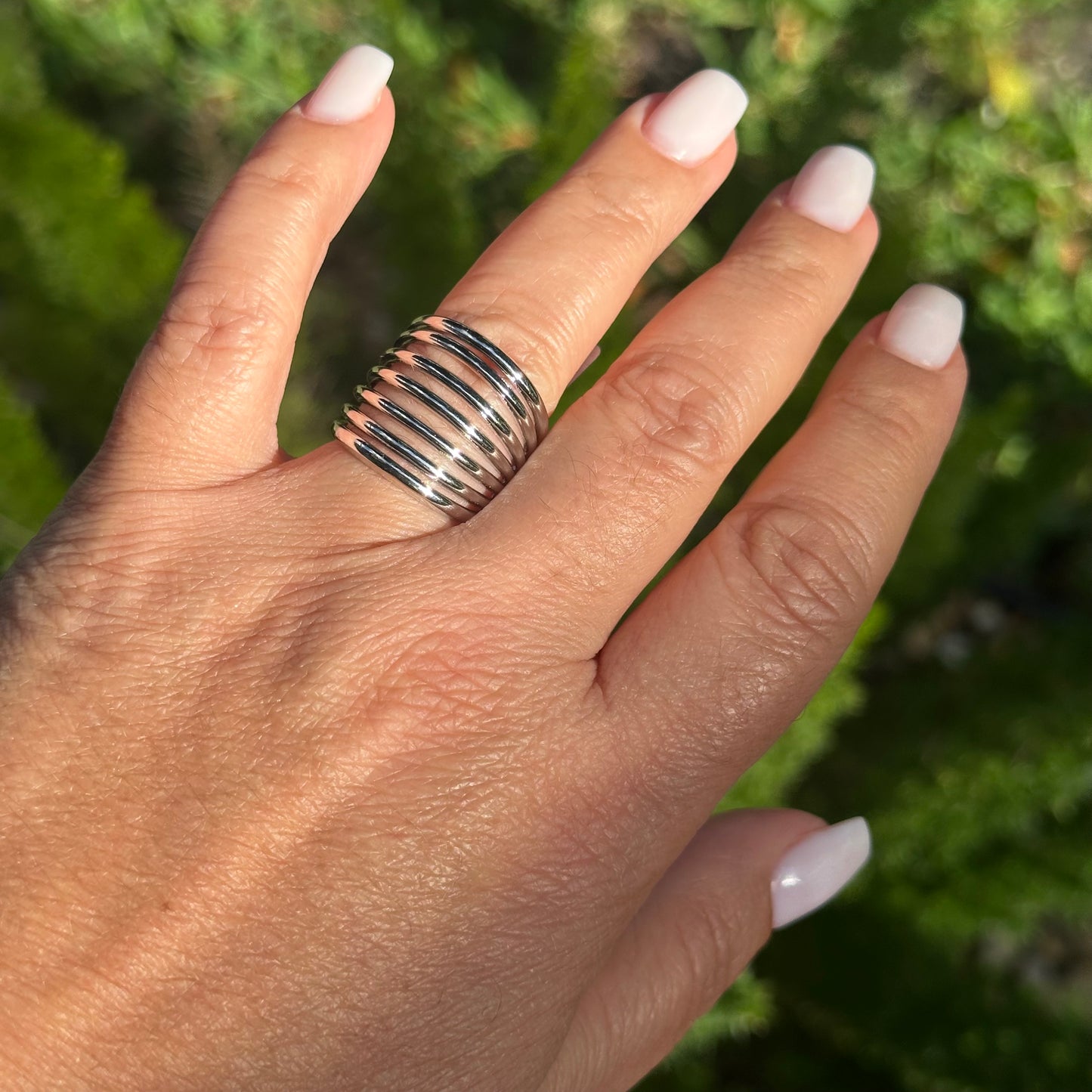 Spring Ring in 18K White Gold Plated