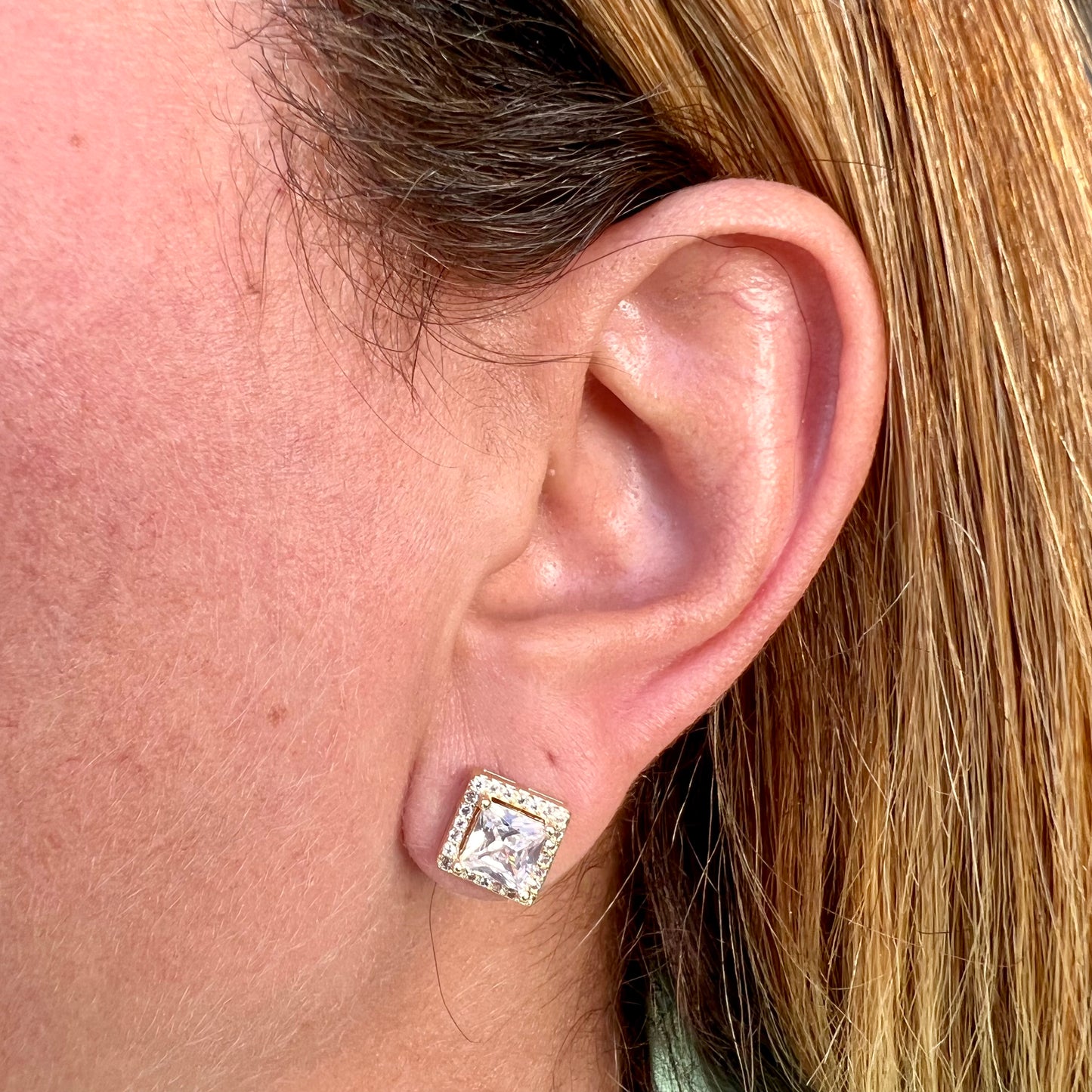 Square Zirconia Earrings in 18K Gold Plated