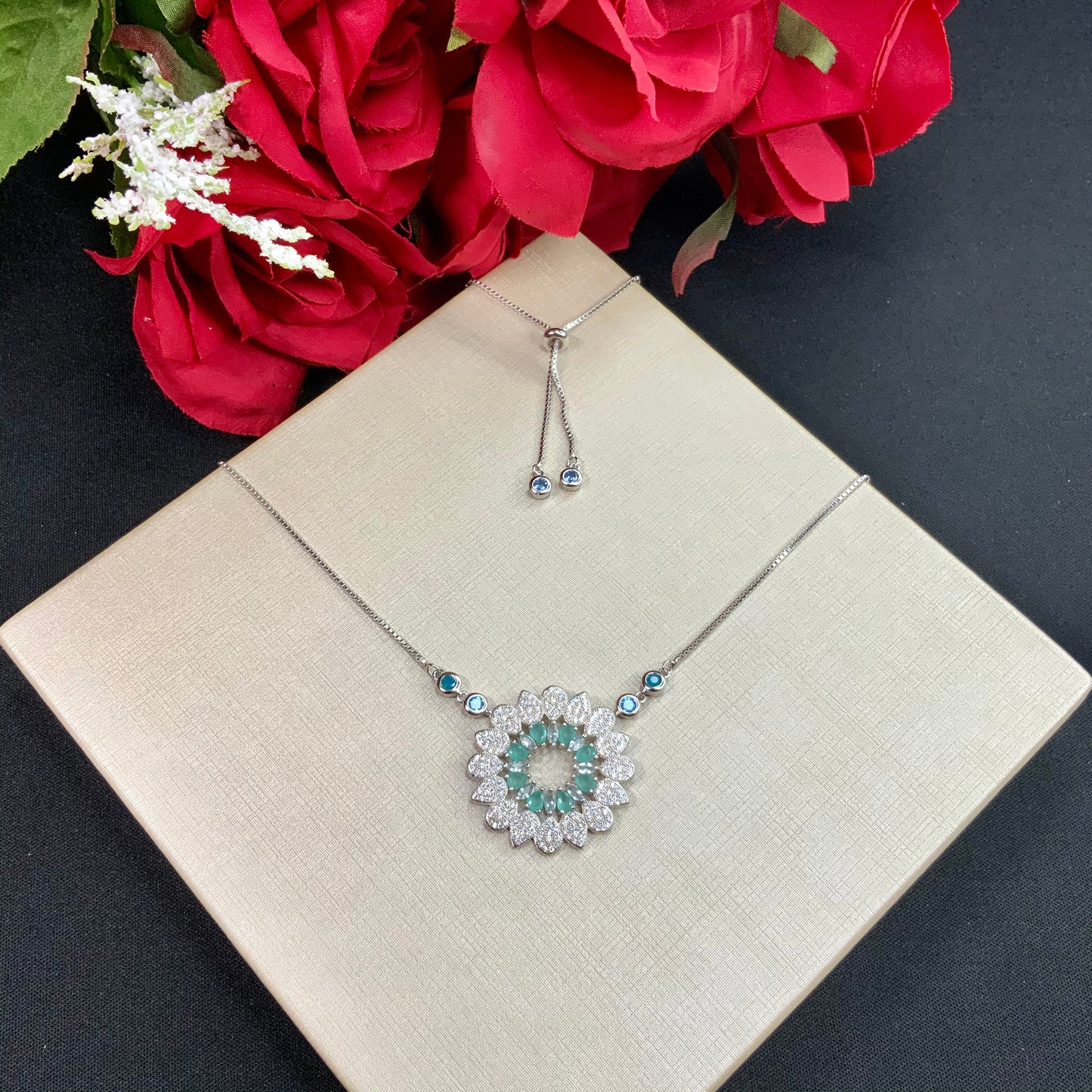 Adjustable Blue Crystals Necklace in Sterling Silver 925