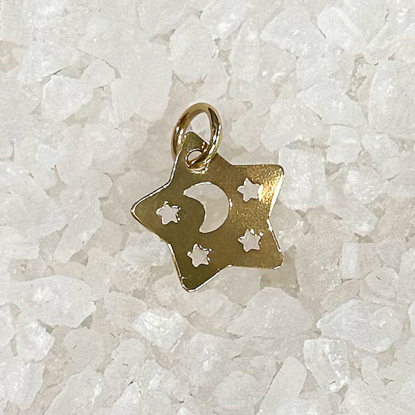 Star Pendant in 18K Gold