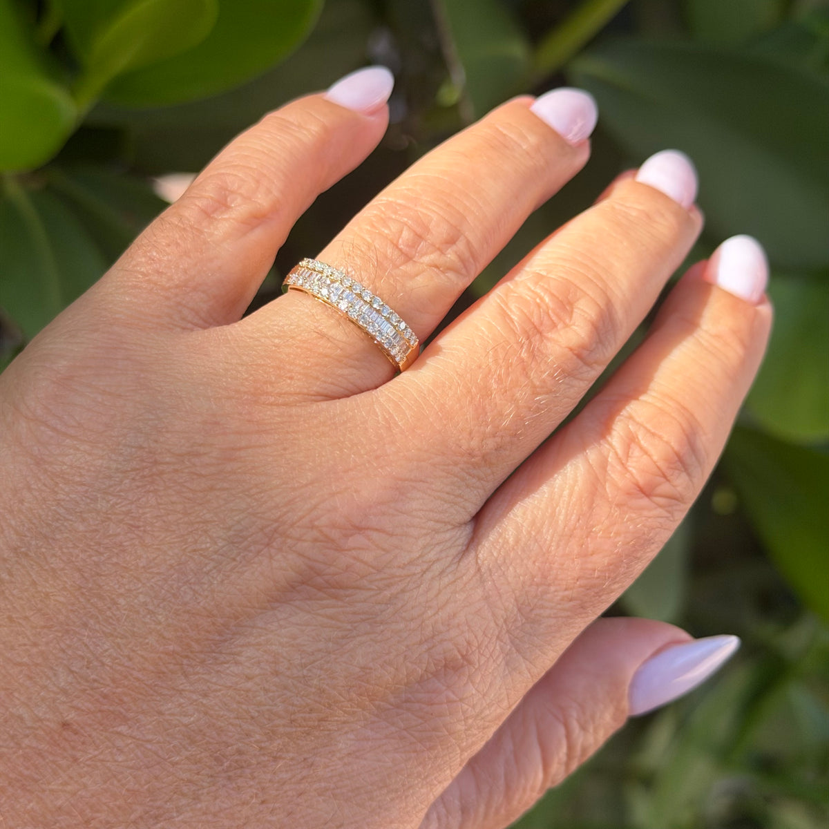 Marina Ring in 18K Gold w/ Diamonds
