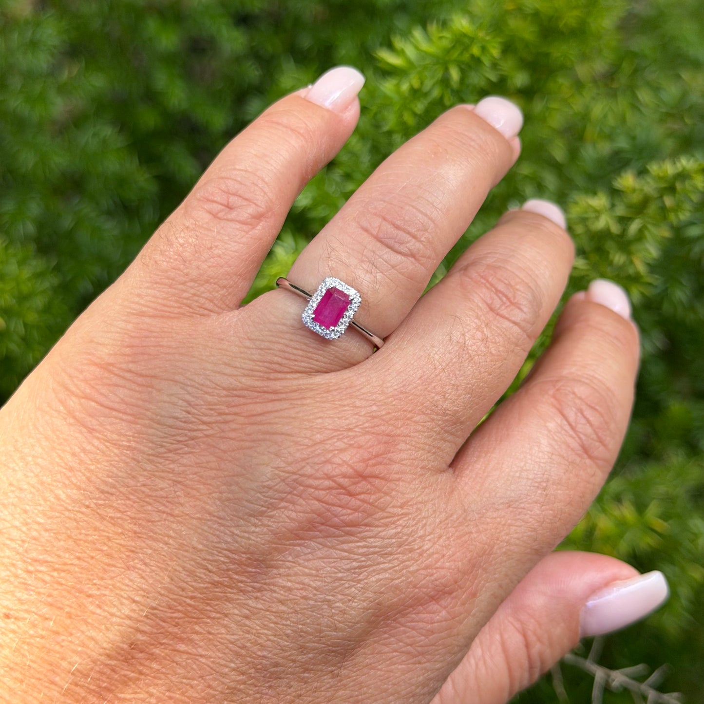 Fayfa Ring in 18K White Gold