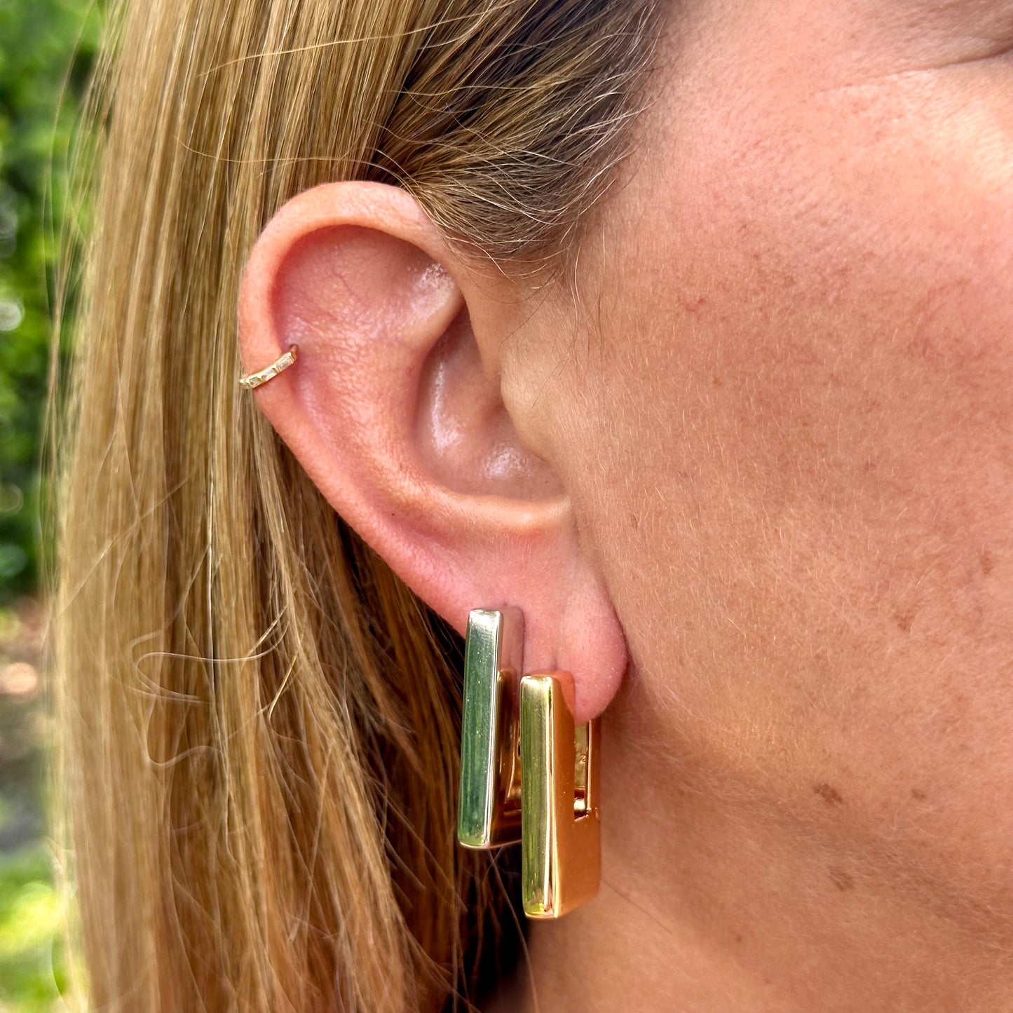 Flat Earrings in 18K Gold Plated