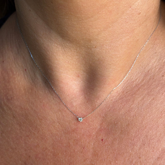 Light Spot Necklace in 18K White Gold