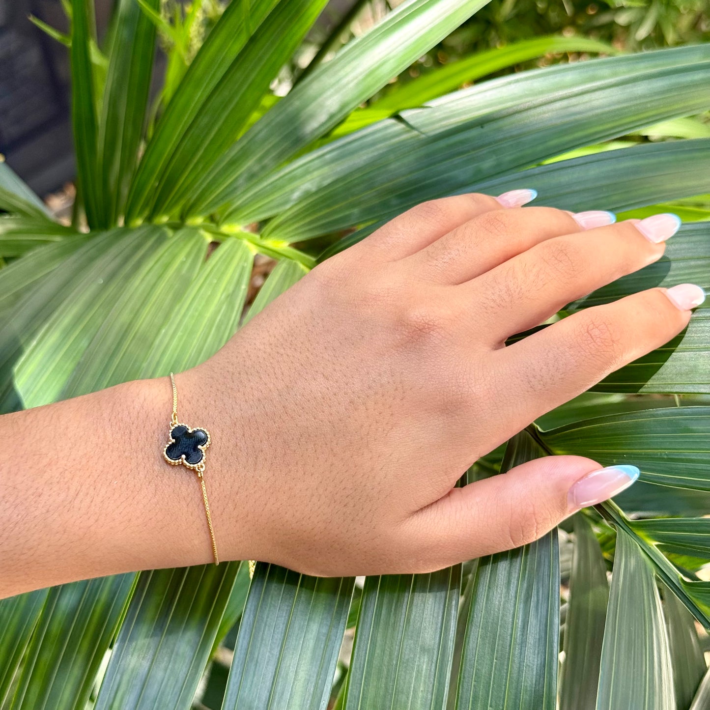 Flower Bracelet in 18K Gold Plated