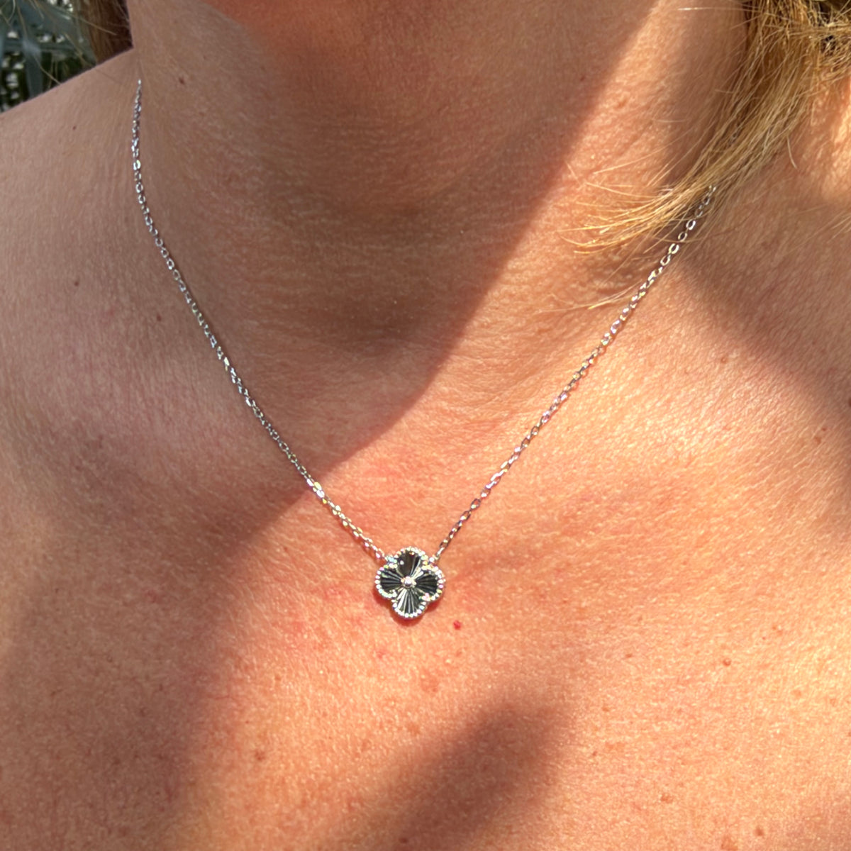One Flower Necklace in Sterling Silver 925