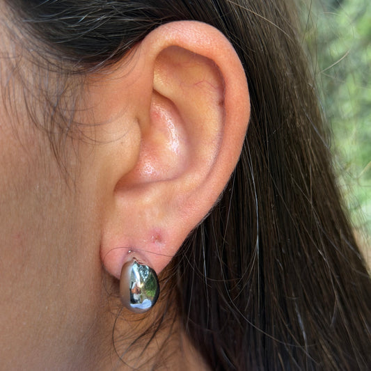 Mini Hook Earrings in 18K Gold Plated