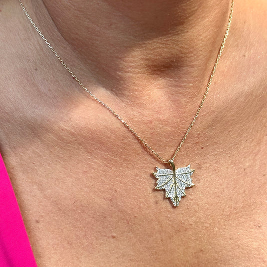 Leaf Necklace in Sterling Silver 925