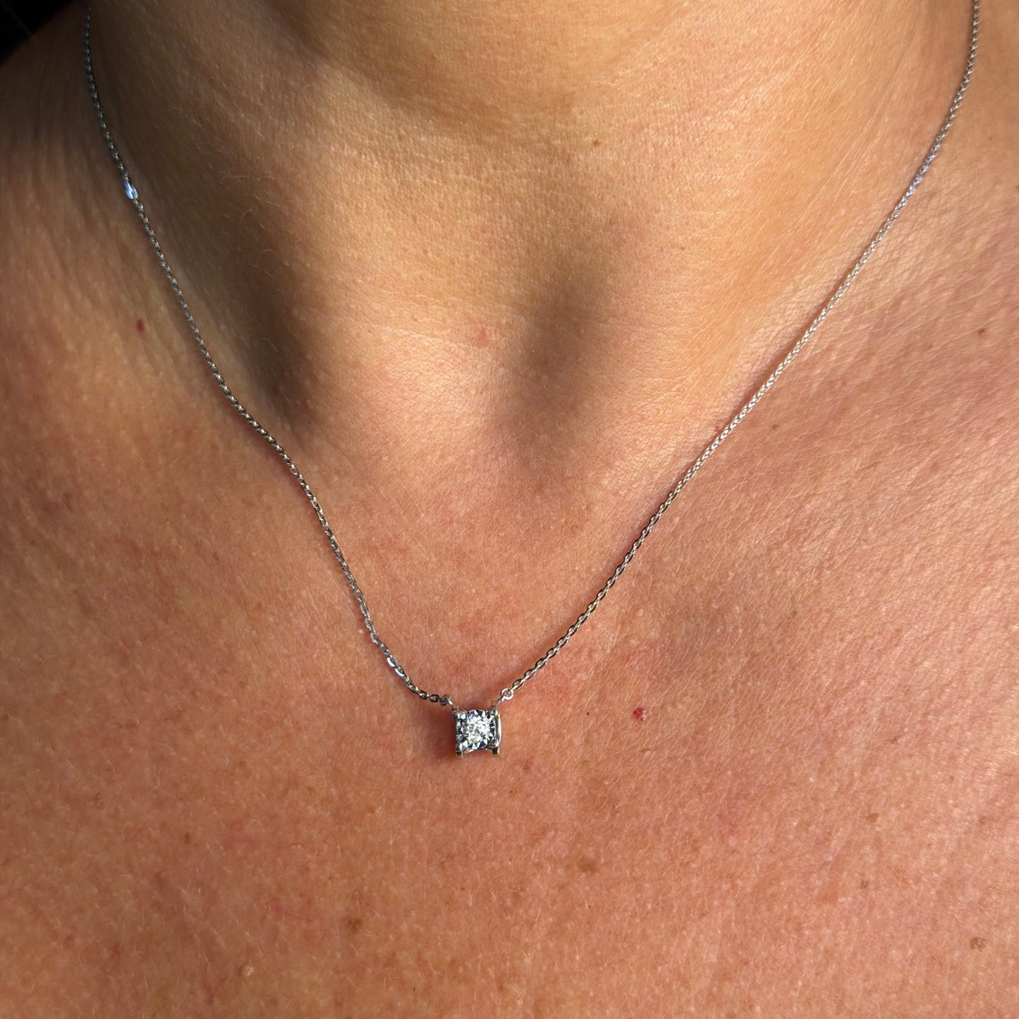 Jeddah Necklace in 18K White Gold