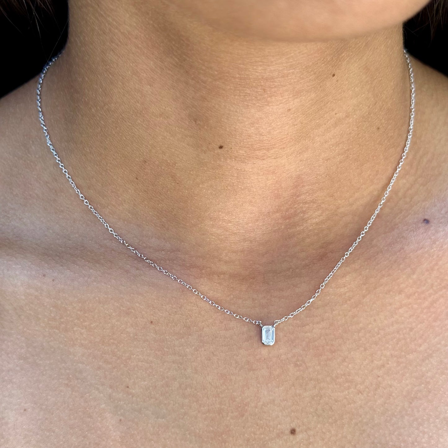 Solitaire Necklace in Sterling Silver 925