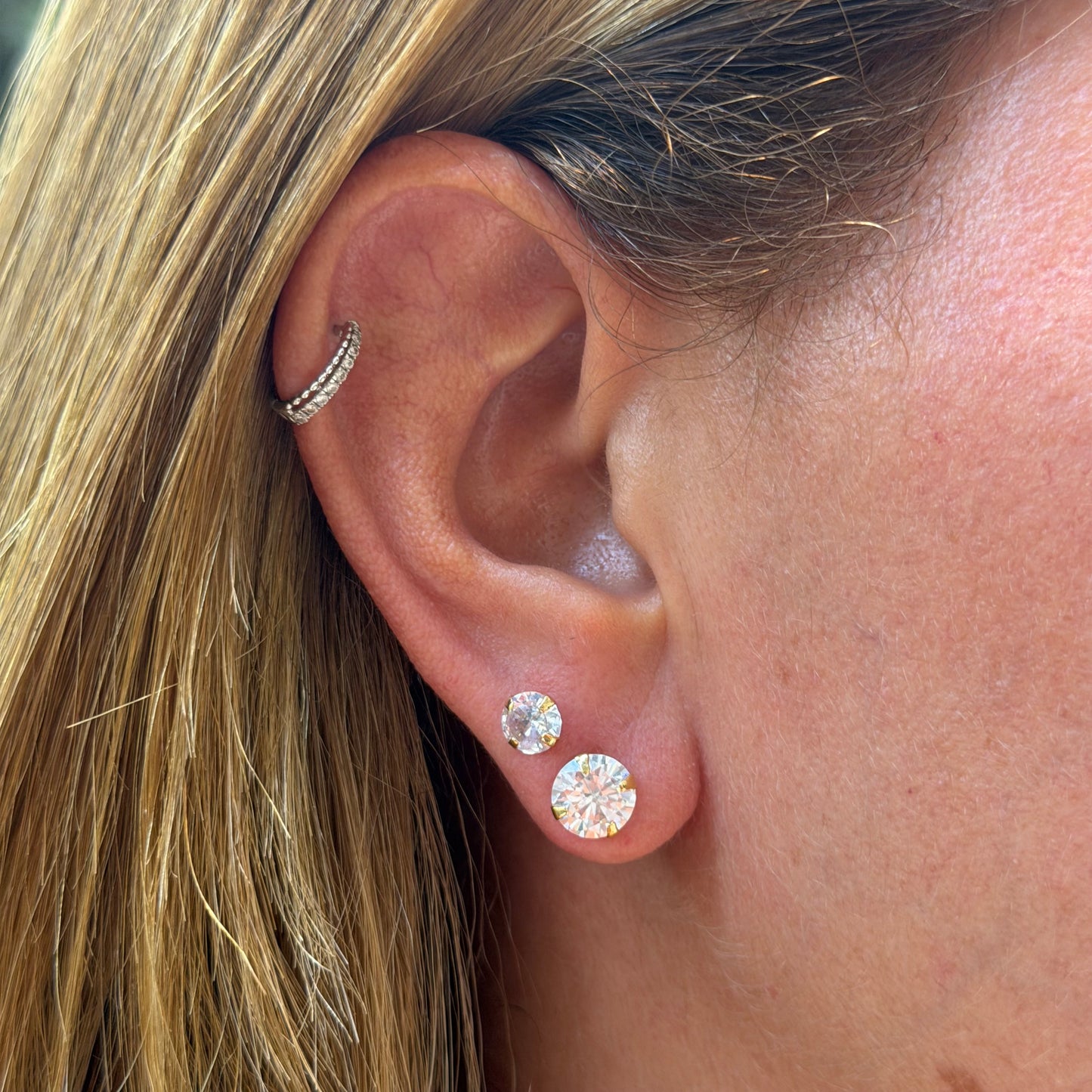 Light Spot Earrings in 18K Gold Plated