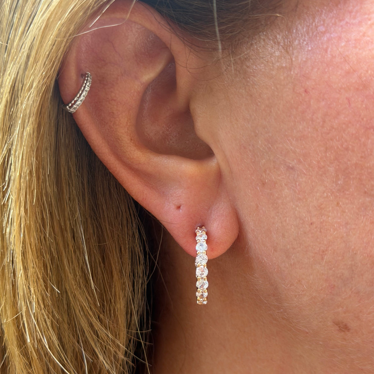 Hoop w/ Zirconias Earrings in 18K Gold Plated