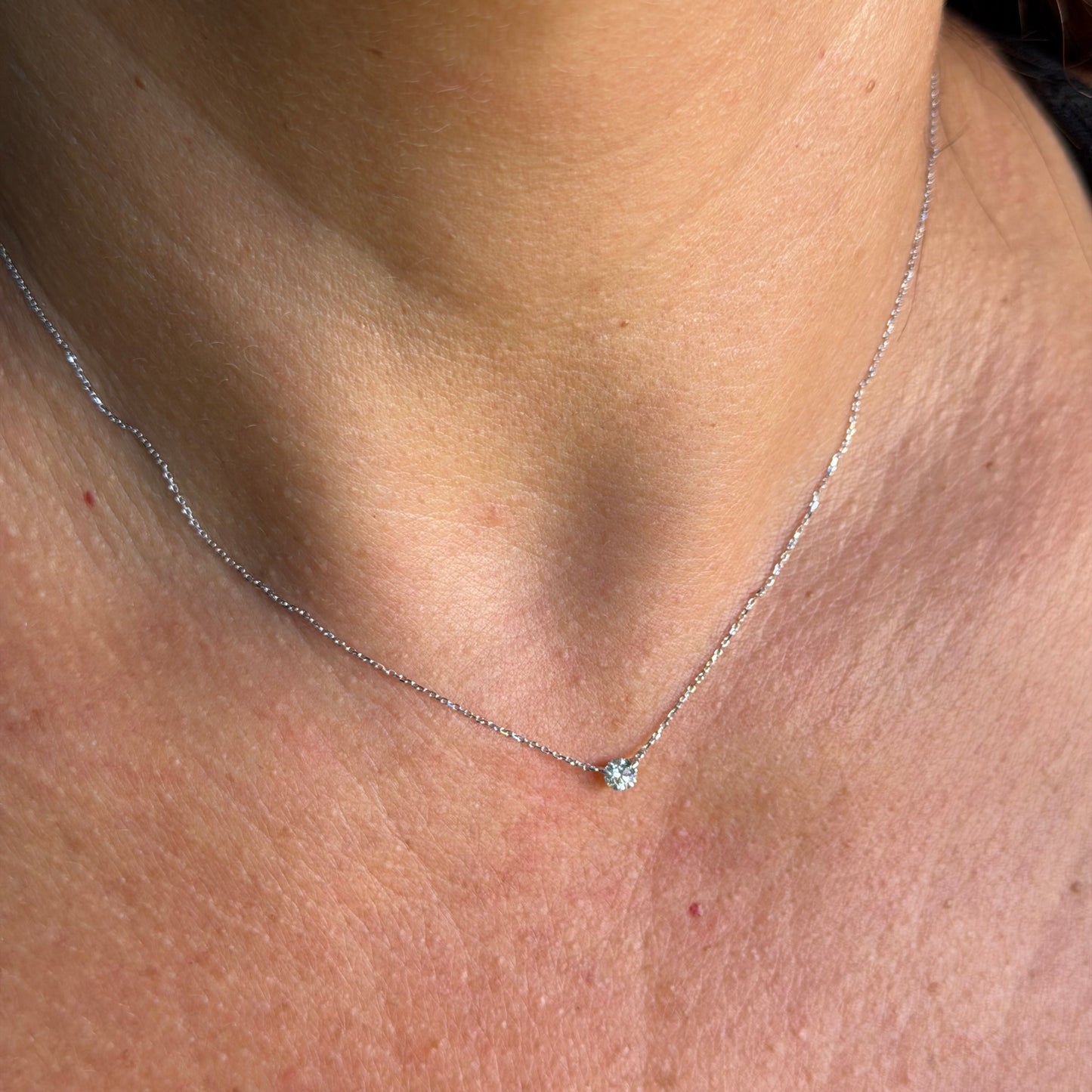 Adjustable Light Spot Necklace in 18K White Gold