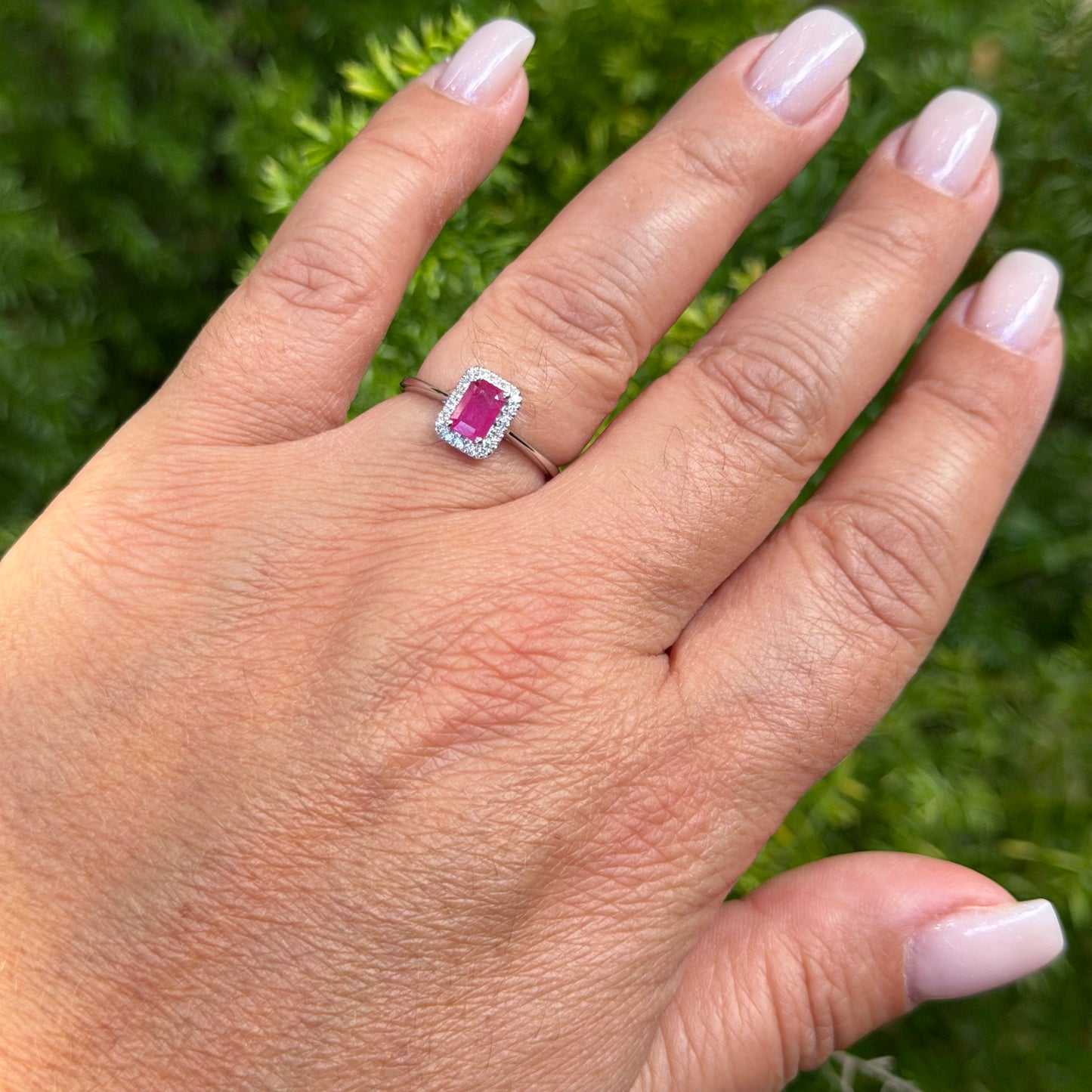 Fayfa Ring in 18K White Gold