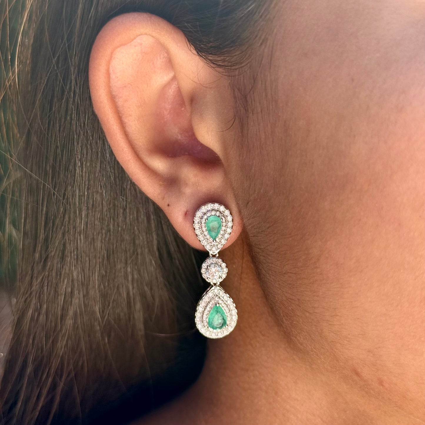 Drop Earrings in 18K White Gold Plated
