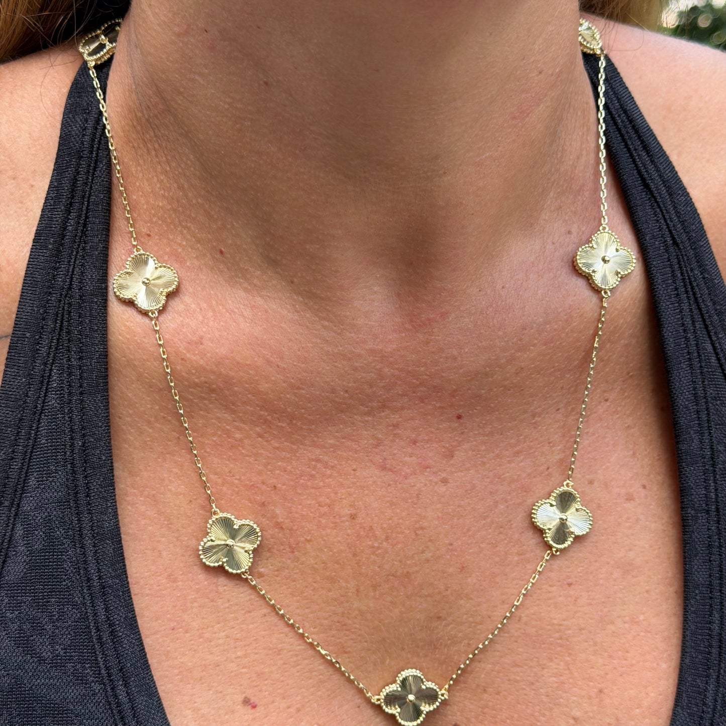 Flower Necklace in 18K Gold Plated