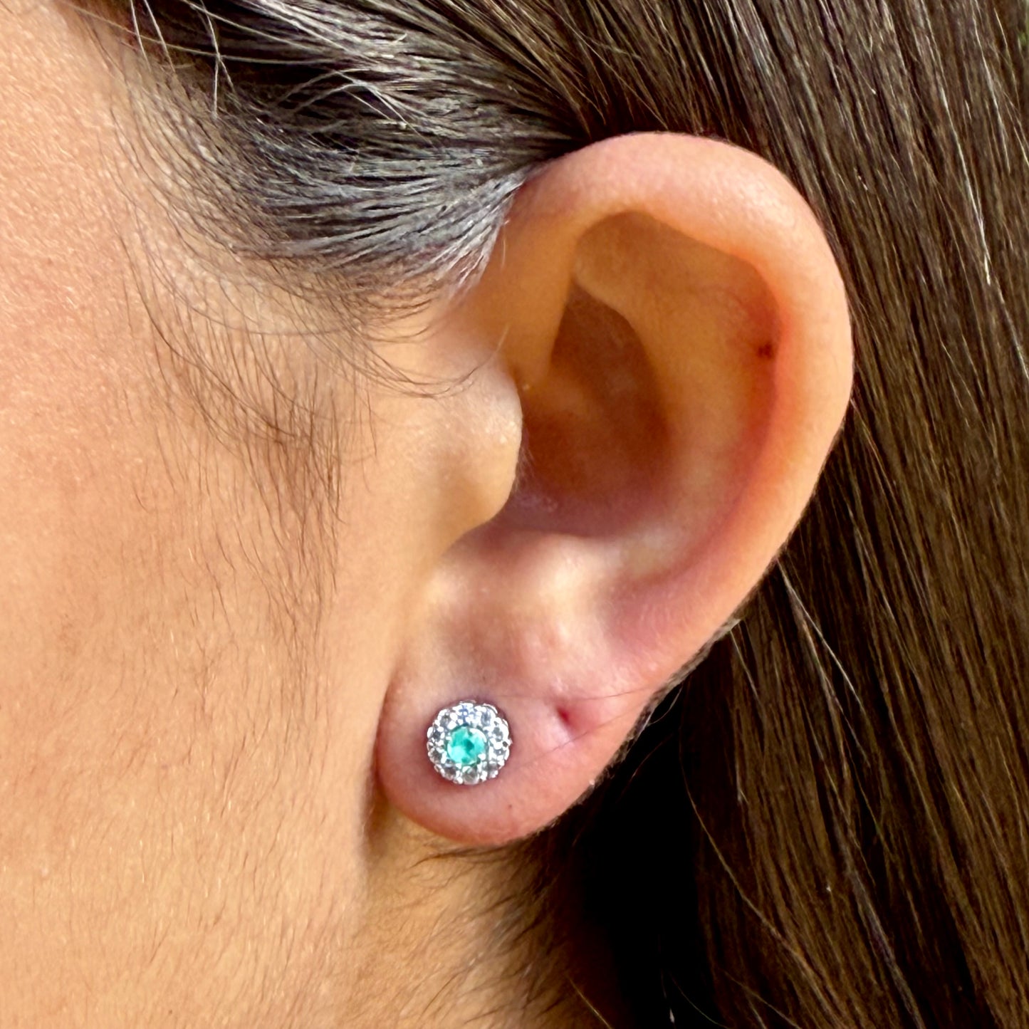 Light Spot Earrings in 18K White Gold Plated