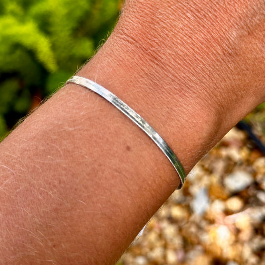 Flat Bracelet in 18K Gold Plated