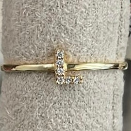 Lud Letter Ring 18k Gold and diamonds