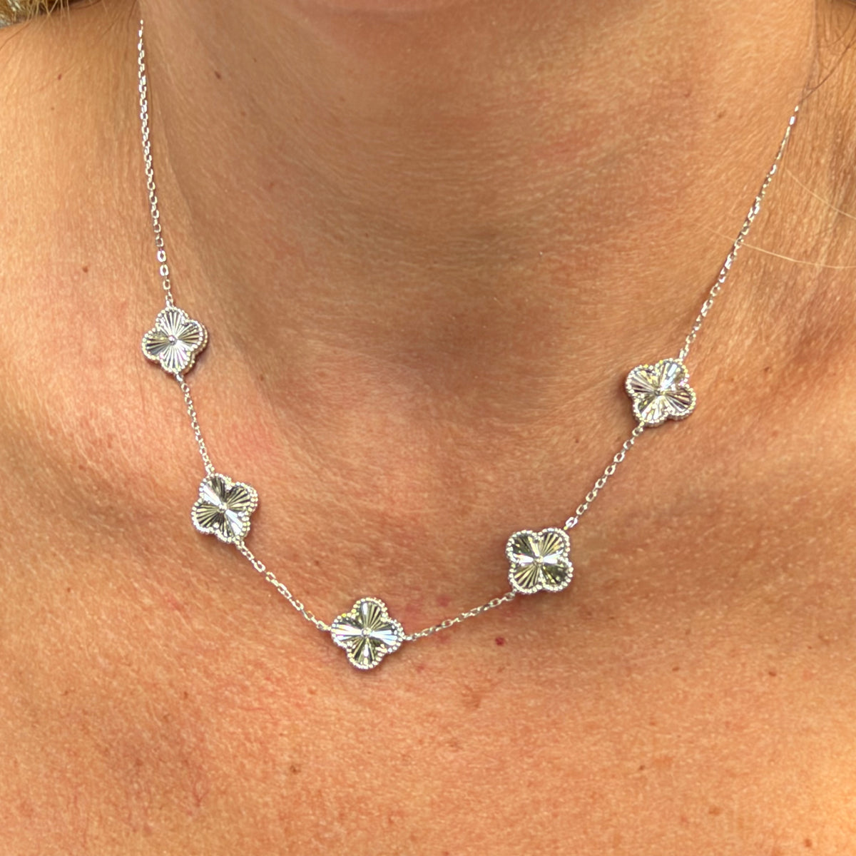 Five Flowers Necklace in Sterling Silver 925