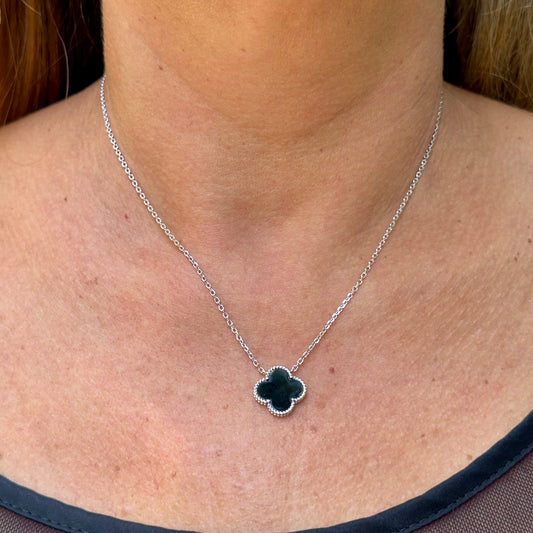 Flower Necklace in Sterling Silver 925