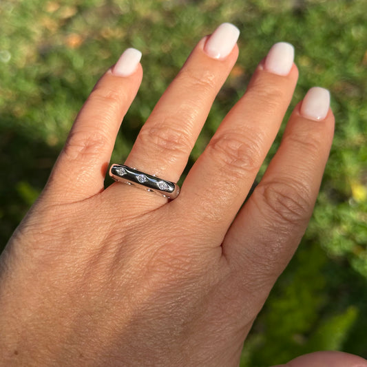 Cat Eyes Ring in 18K White Gold Plated