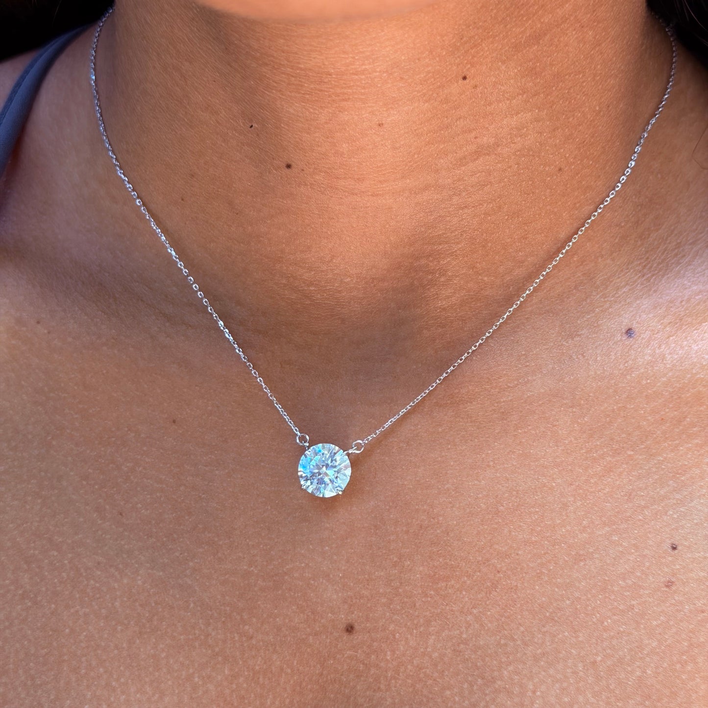 Moissanite Light Spot Necklace in Sterling Silver 925