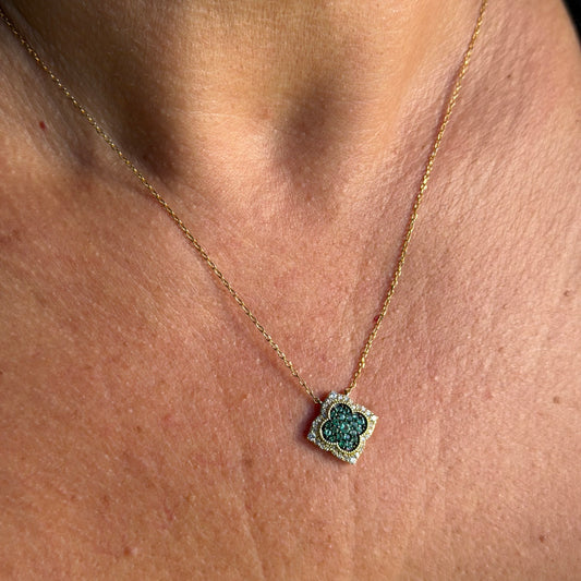 Adjustable Clover Necklace in 18K Yellow Gold