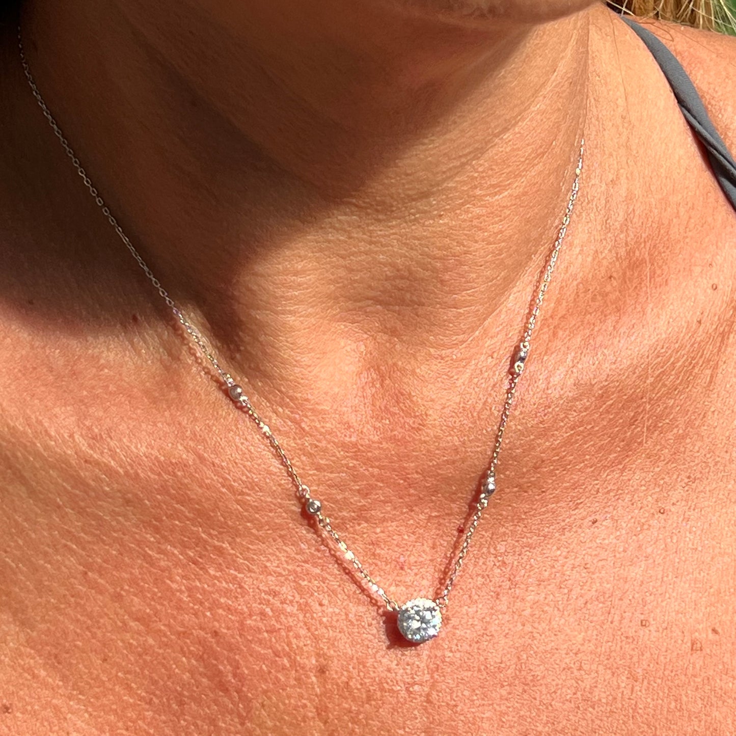 Moissanite Top Set in Sterling Silver 925