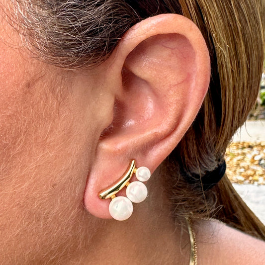 Three Pearls Earrings in 18K Gold Plated