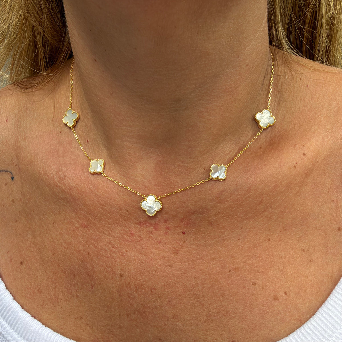 Five Flowers Necklace in Sterling Silver 925