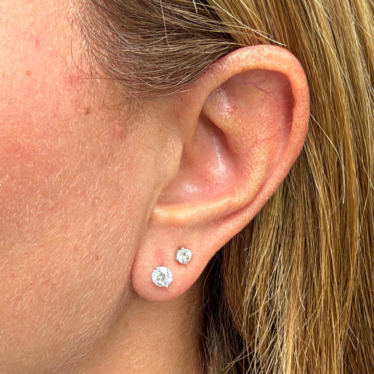 Moissanite Light Spot Earrings in Sterling Silver 925