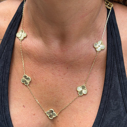 Flower Necklace in 18K Gold Plated