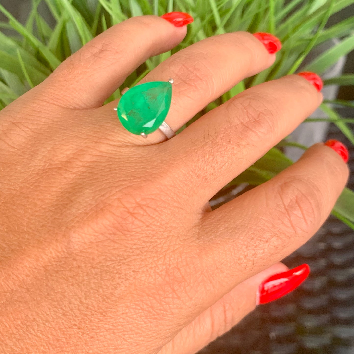 Lysa Emerald Drop Ring in Sterling Silver 925