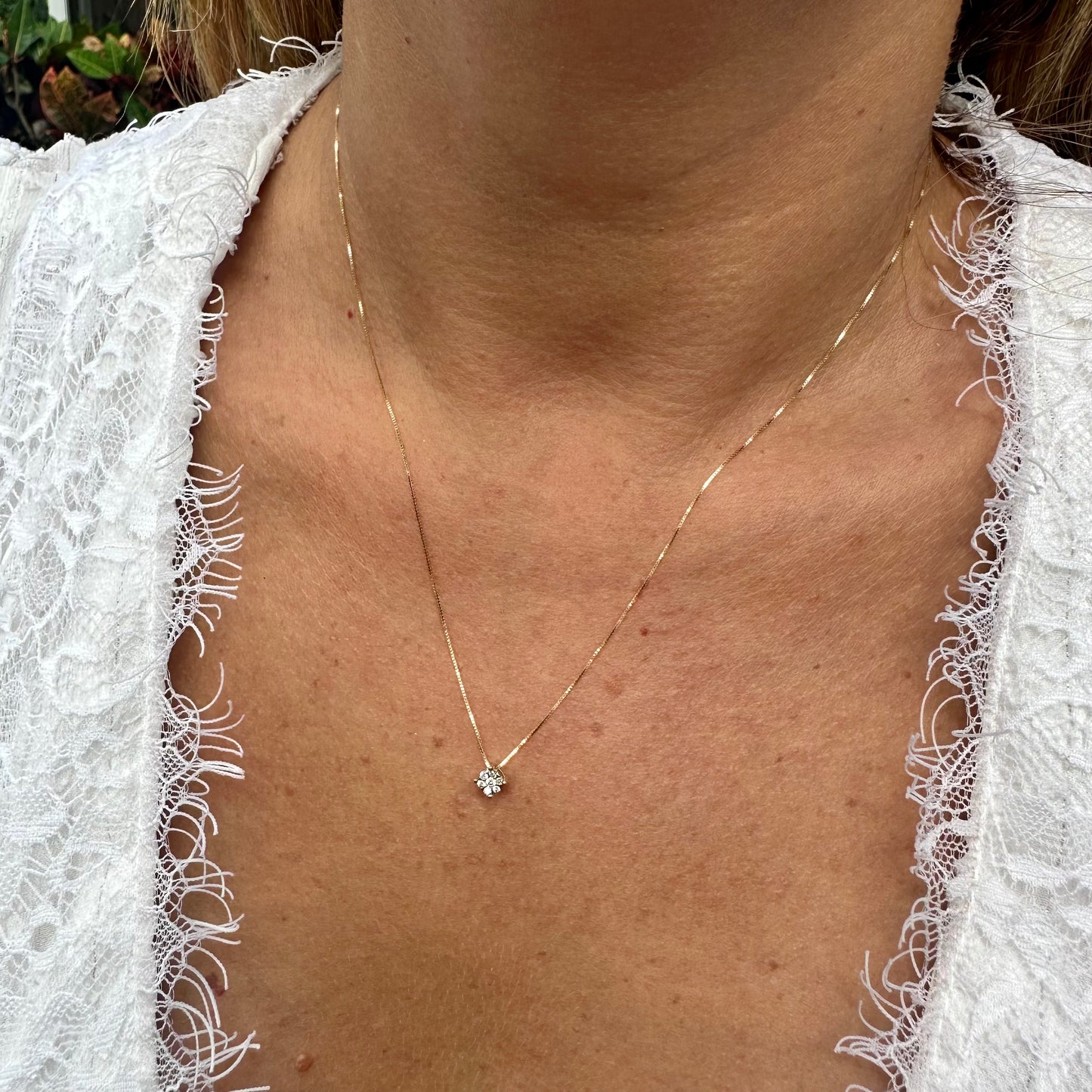 Light Spot Necklace in 18K Gold