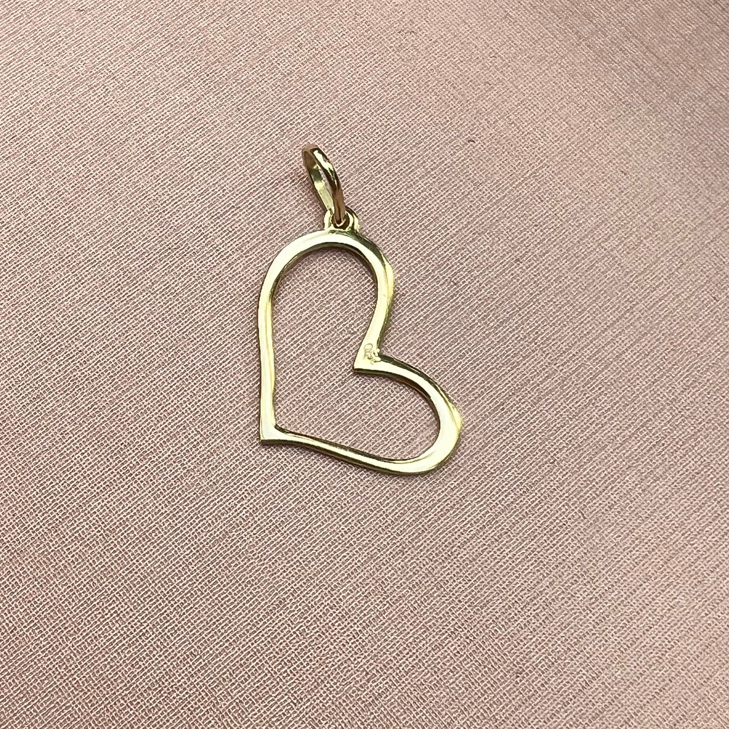 Heart Pendant in 18K Gold